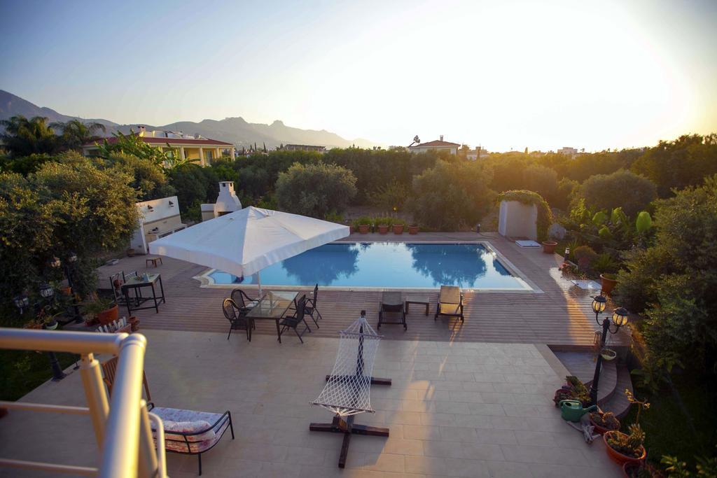 Hera Kyrenia Bb Kazaphani Esterno foto