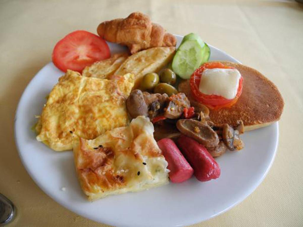 Hera Kyrenia Bb Kazaphani Esterno foto